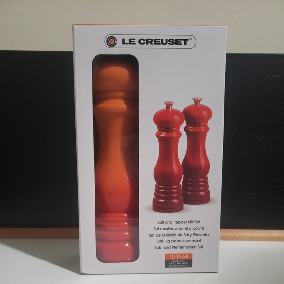 NIB Le Creuset Salt and Pepper Mill Set 8" Volcanic Flame Ombre - Picture 1 of 4